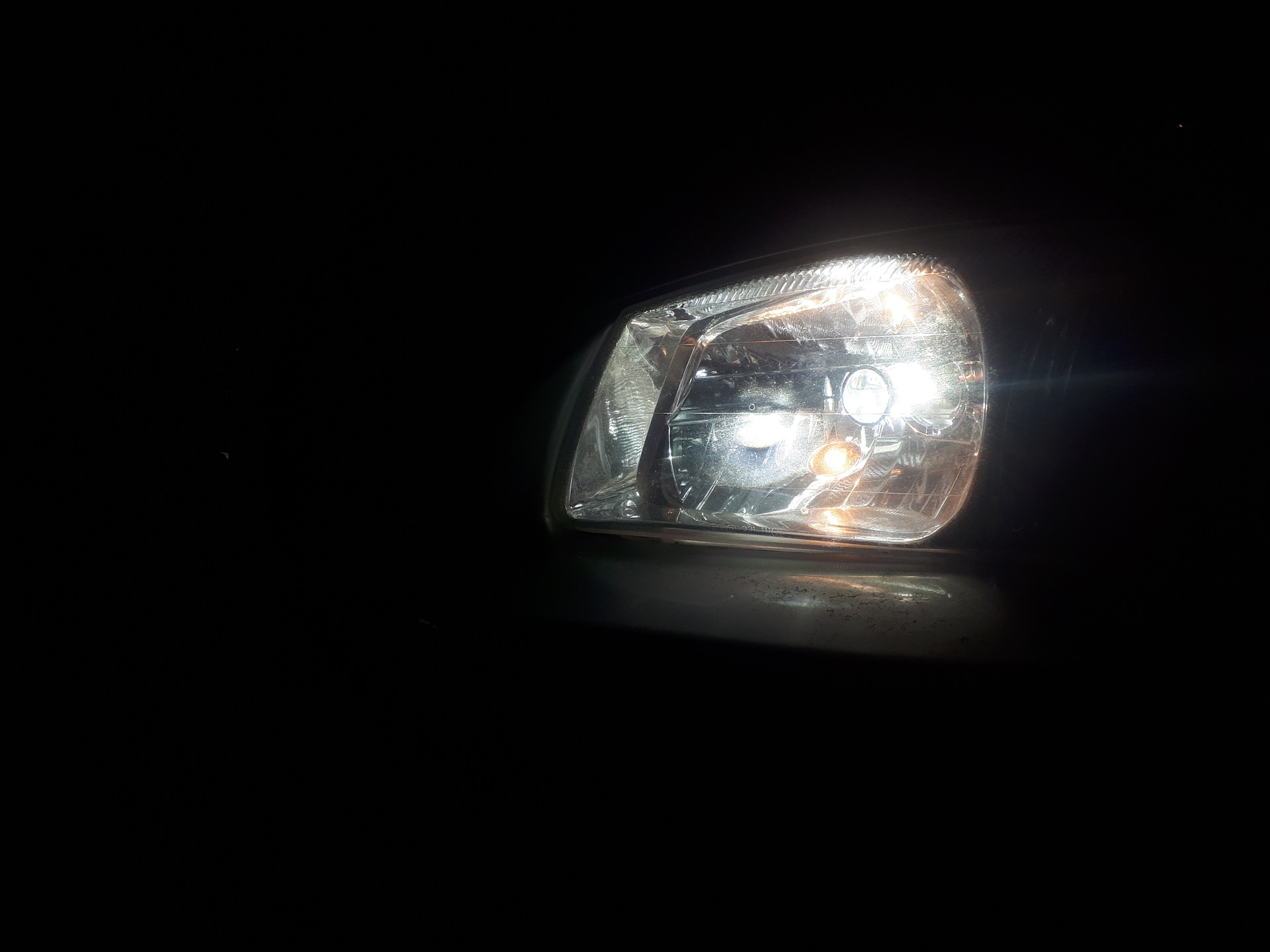 Установка линз H4 в штатные фары — Hyundai Accent (2G), 1,5 л, 2007 ...