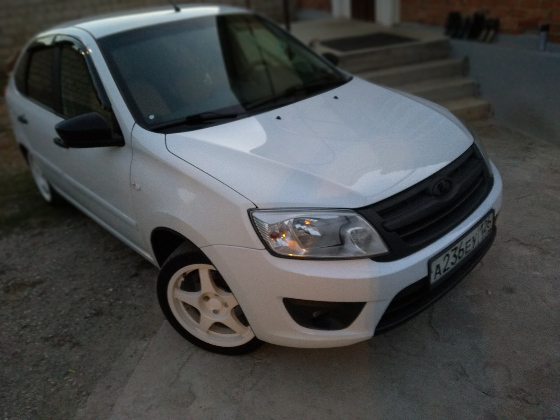 Антихром/ — Lada Гранта Лифтбек (1G), 1,6 л, 2014 года | стайлинг | DRIVE2