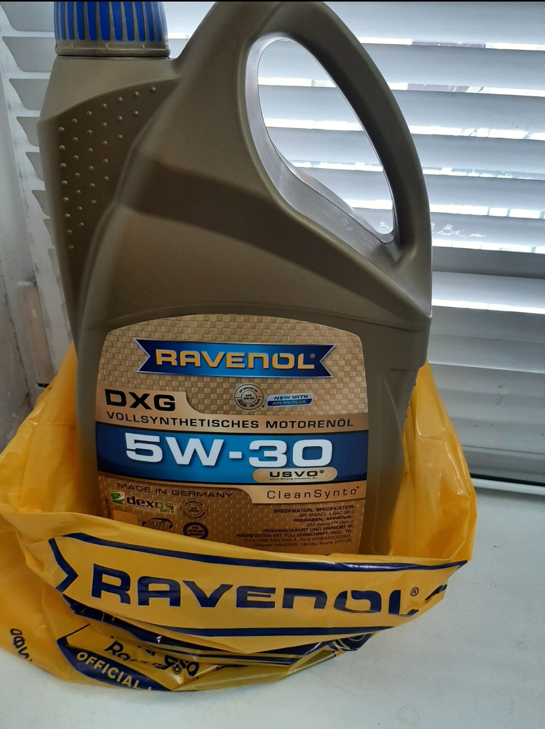 Равенол dxg 5w30. Равенол 5w30 DXG. Моторное масло Ravenol DXG 5w-30. 1370351 Ravenol. Ravenol DXG бочка.