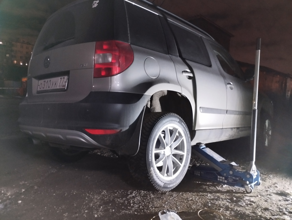 Замена колес — Skoda Yeti, 1,8 л, 2012 года | колёсные диски | DRIVE2