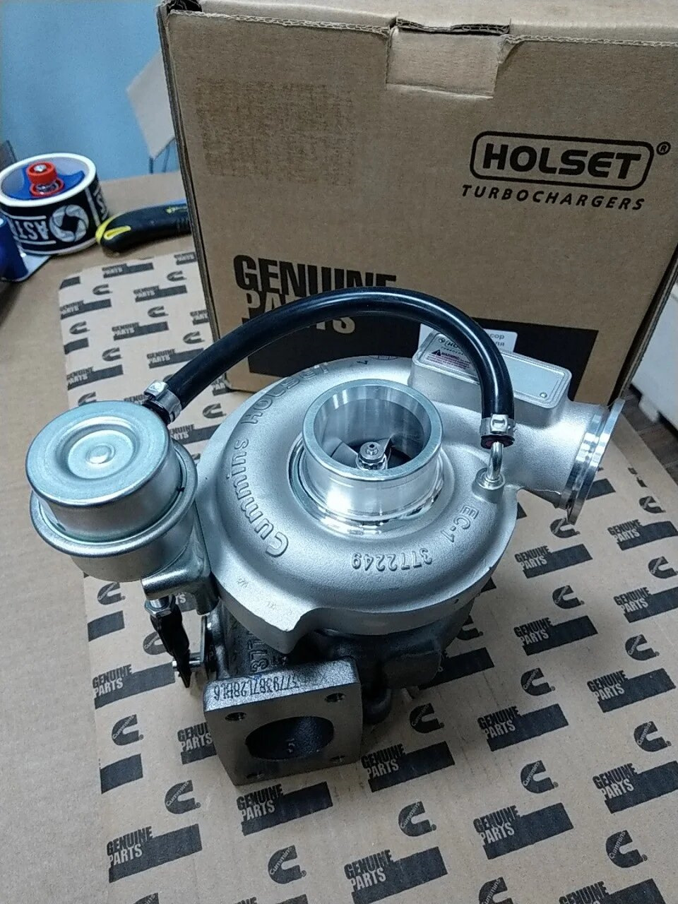 Турбина Holset на Cummins ISF 3.8 для Валдай и Маз Зубренок Евро-4 и ...