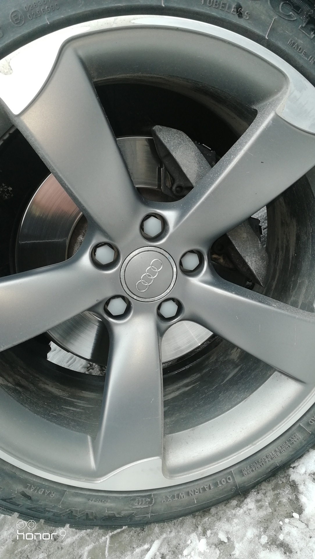 Декоративные заглушки болтов колес — Audi Allroad (C5), 2,7 л., 2001 ...