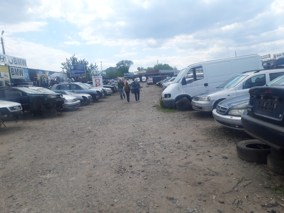 Автоград разборка Харьков. Новенькие рамки на номера — Audi 100 Avant ...