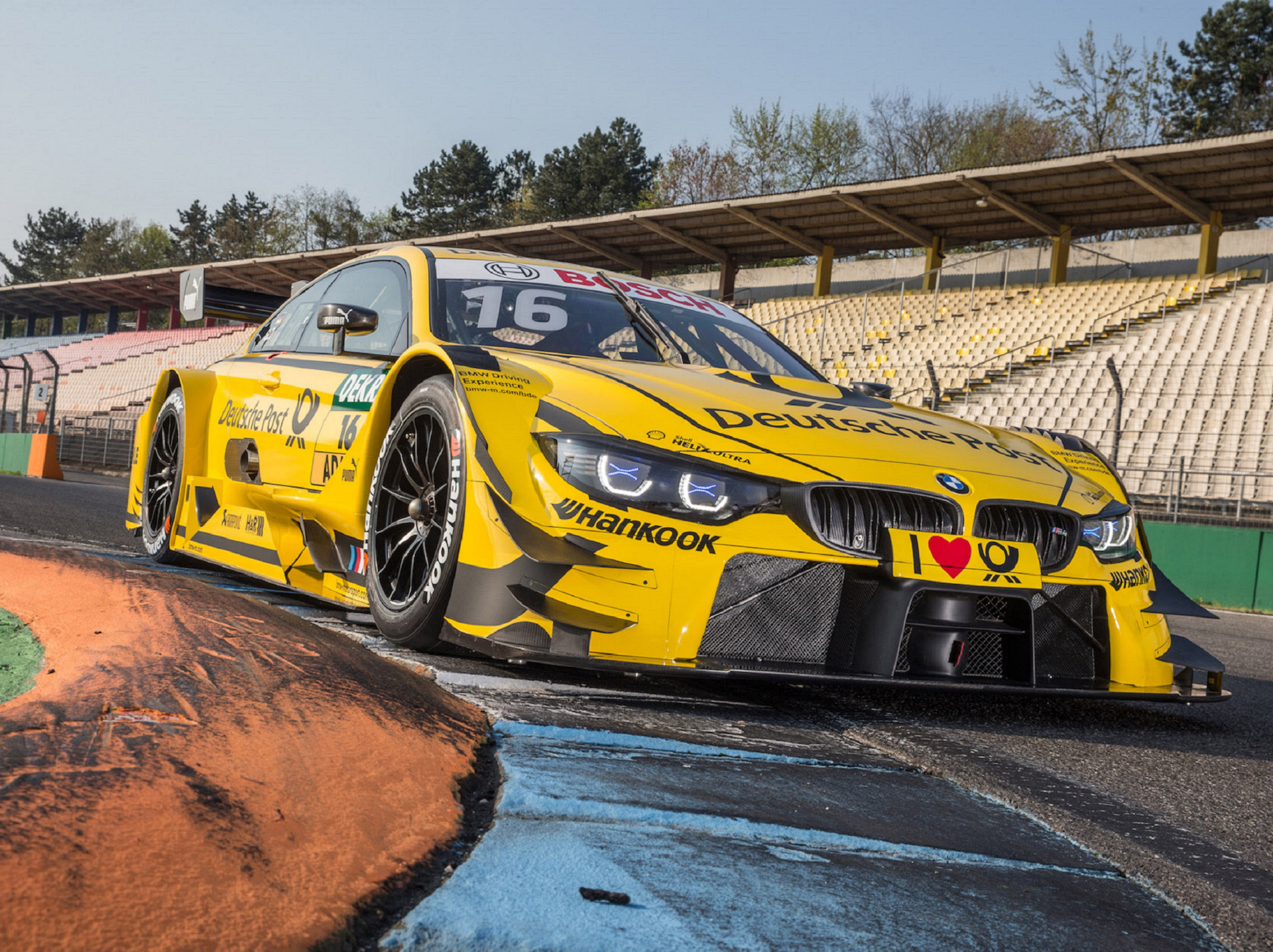 BMW m4 Motorsport Shell