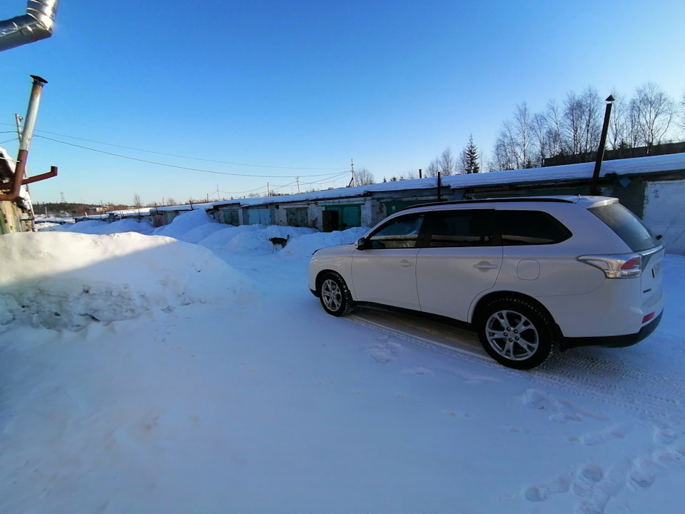 Только оригинальные запчасти — Mitsubishi Outlander (3G), 2,4 л, 2012 ...