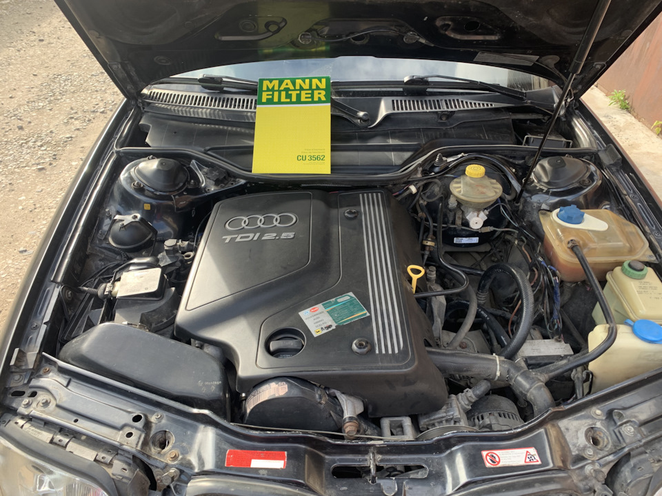 Замена салонного фильтра. — Audi A6 Avant (C4), 2,5 л, 1995 года ...