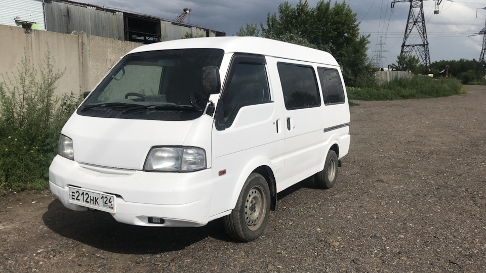 nissan vanette