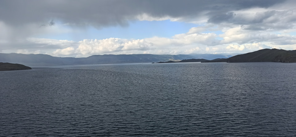 Озеро Байкал. — Mazda 323 IV