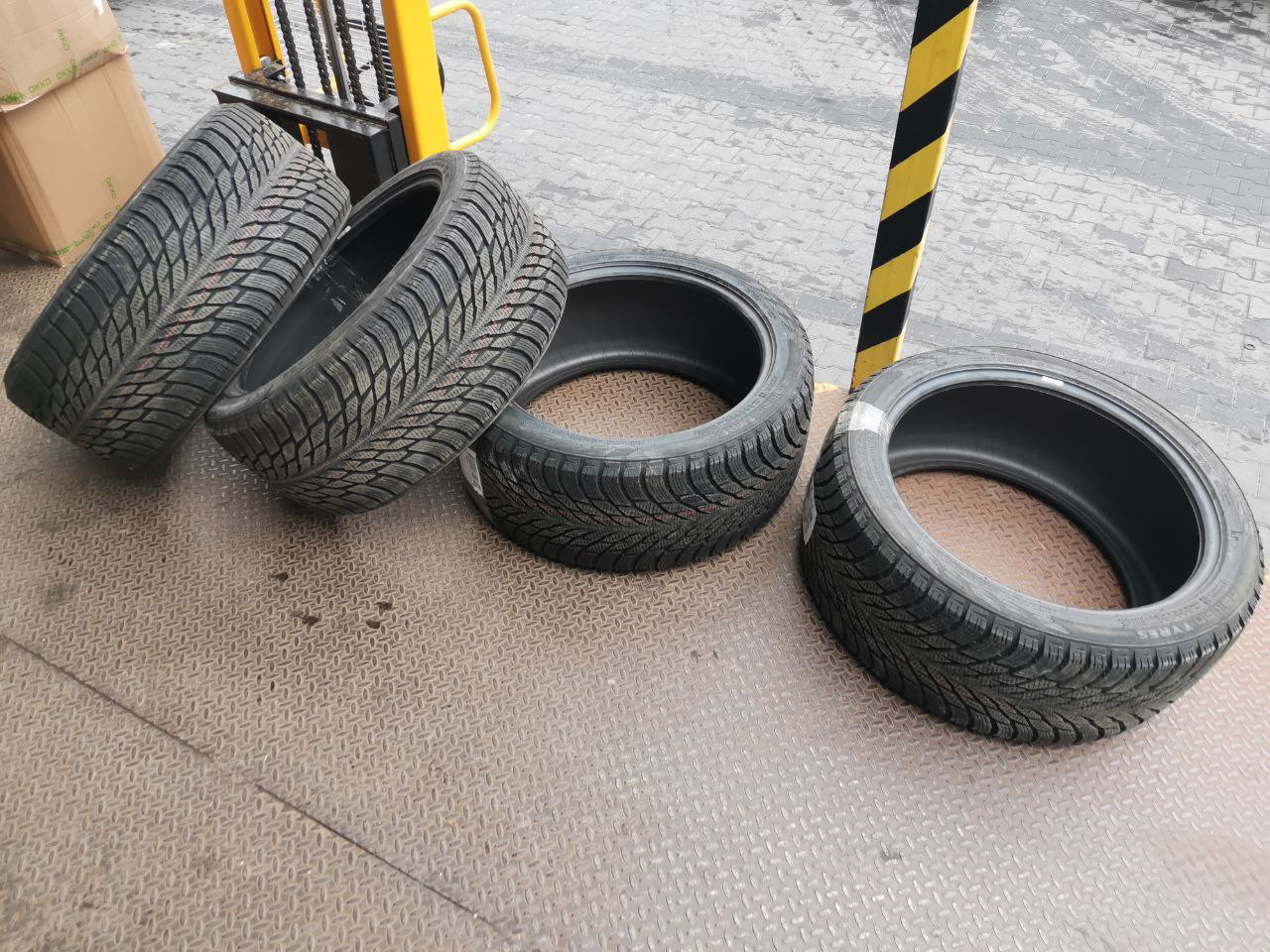 Зимняя резина 255/40 R19, Tiguan 1G — Volkswagen Tiguan (1G), 2 л, 2015 ...