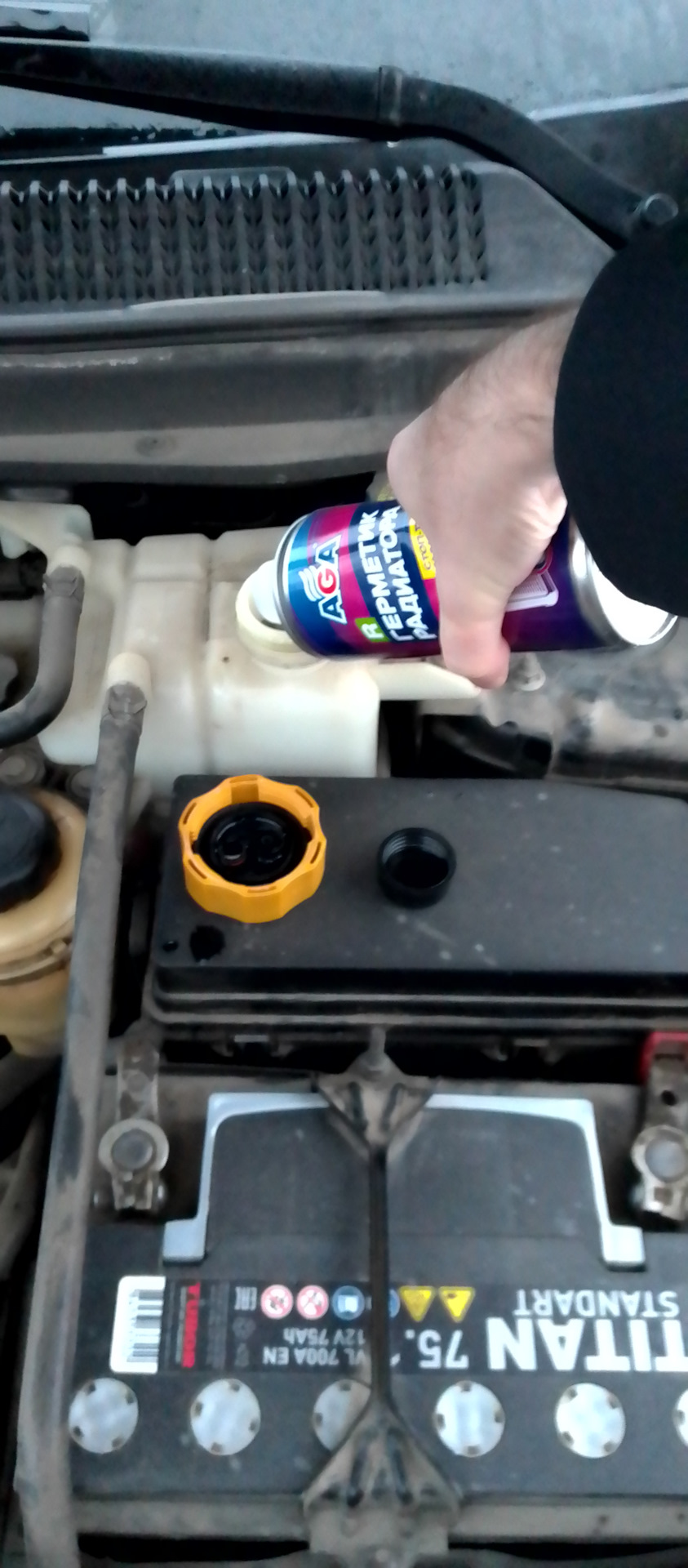 Легкое устранение течи радиатора в одно движение)) — Opel Antara, 2,4 л ...
