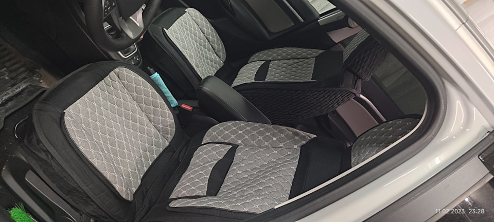 Накидки на передние сиденья — Lada Vesta SW Cross (1G), 1,8 л, 2018 ...