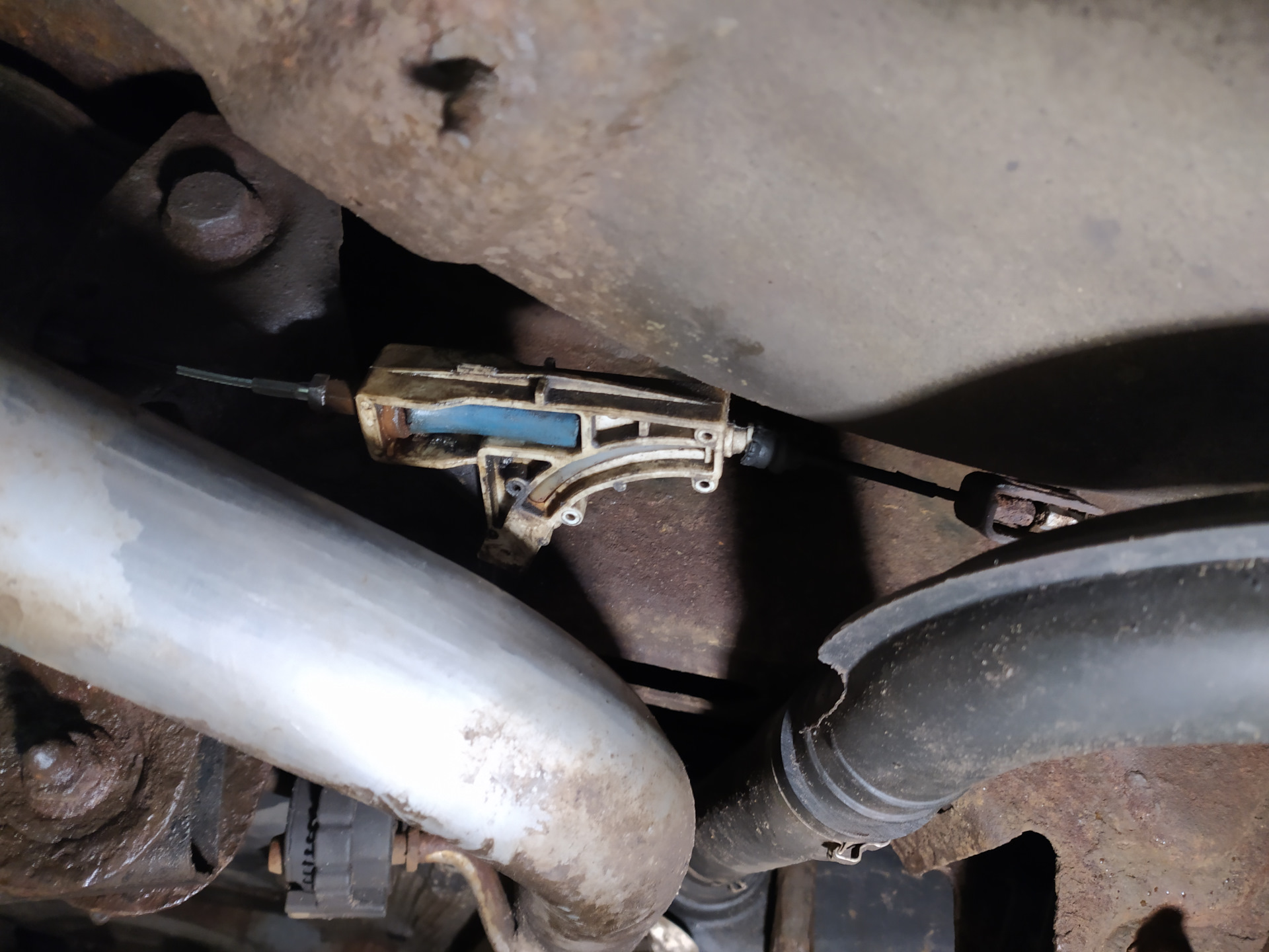 Выкинул ручник)))ладно починил. — Peugeot 406, 2 л, 2001 года | своими ...