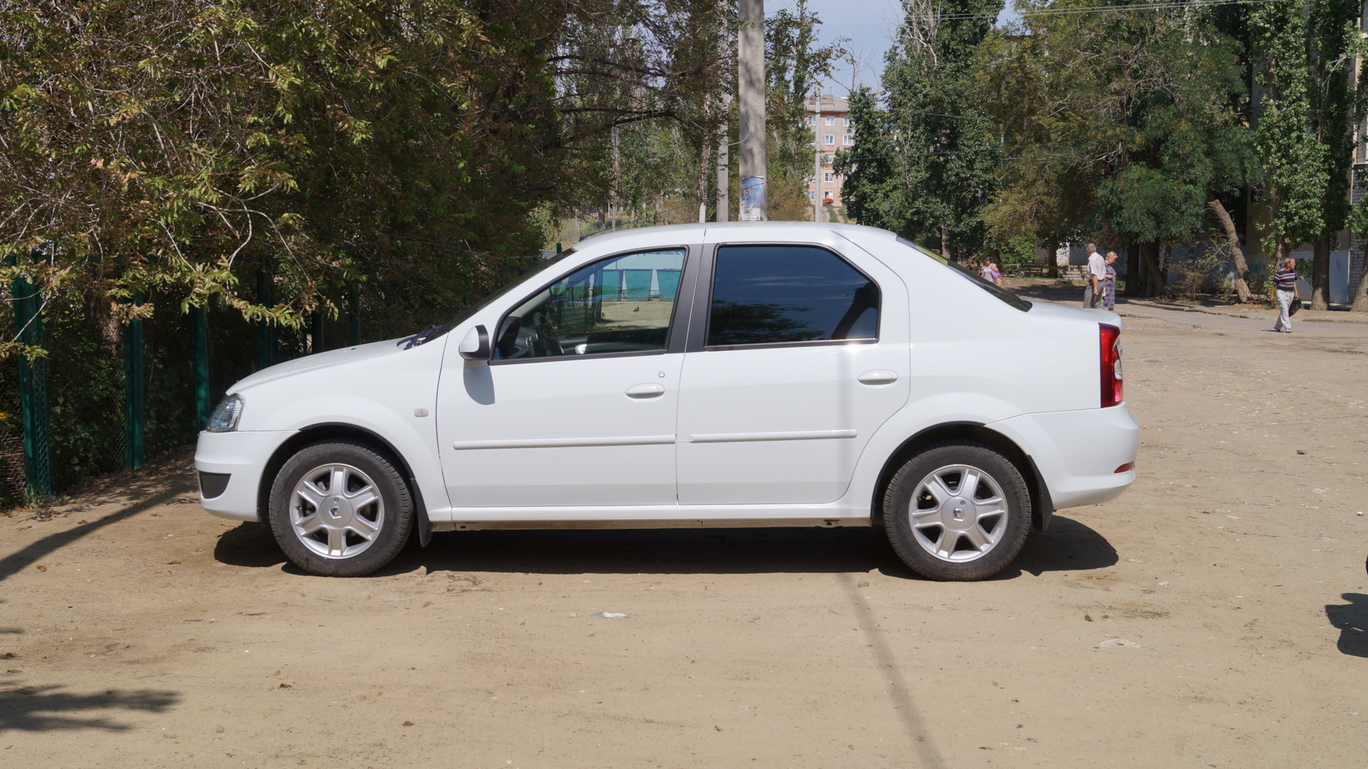 Renault Logan (2G) 1.6 бензиновый 2013 | на DRIVE2