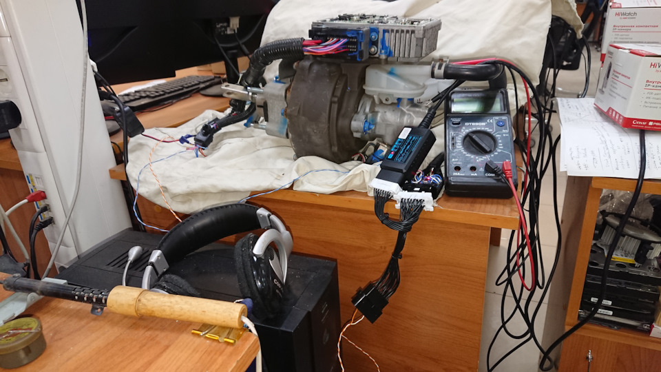 главный герой подключен к канхакеру и consult3+ чз n3line — Nissan Leaf (1G)