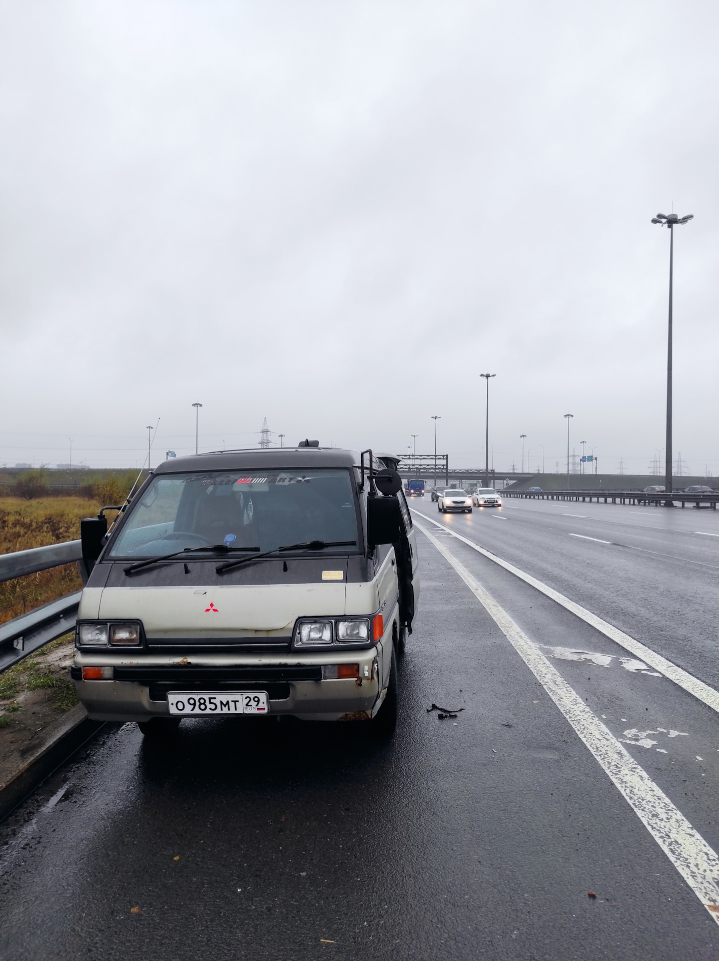 Замена ГРМ на обочине — Mitsubishi Delica (P35W), 2 л, 1986 года | поломка  | DRIVE2