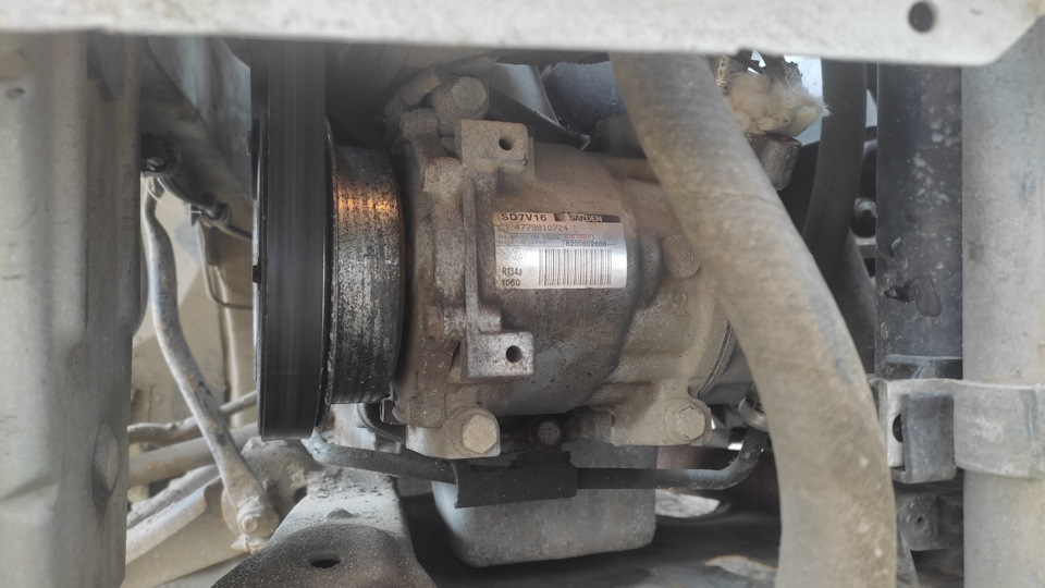 Подшипник кондиционера Рено Логан 2008 — Renault Logan (1G), 1,6 л ...