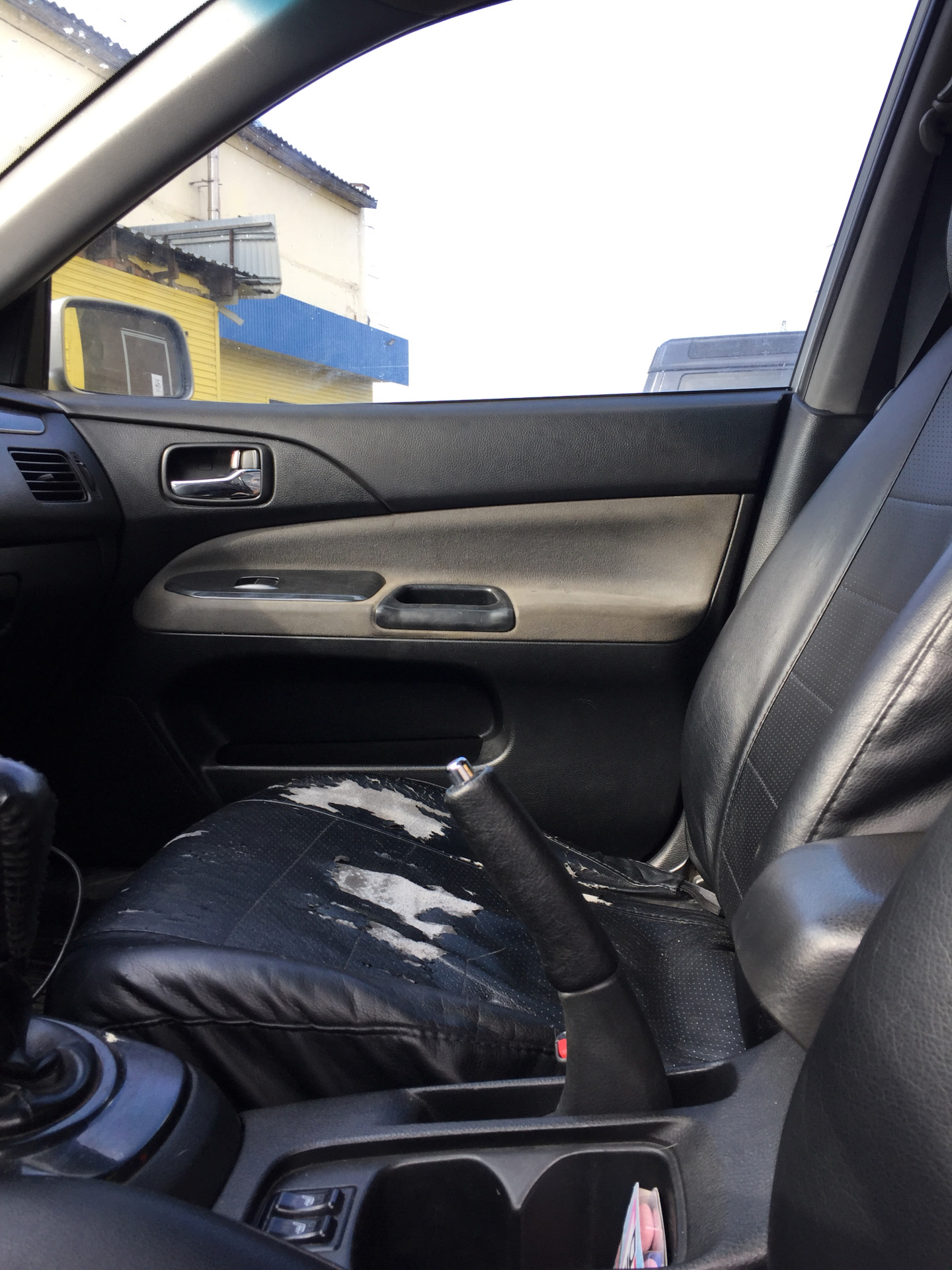 Хром в салон. Ручки от лансер Х, ручник от лансер 9 2.0 — Mitsubishi ...