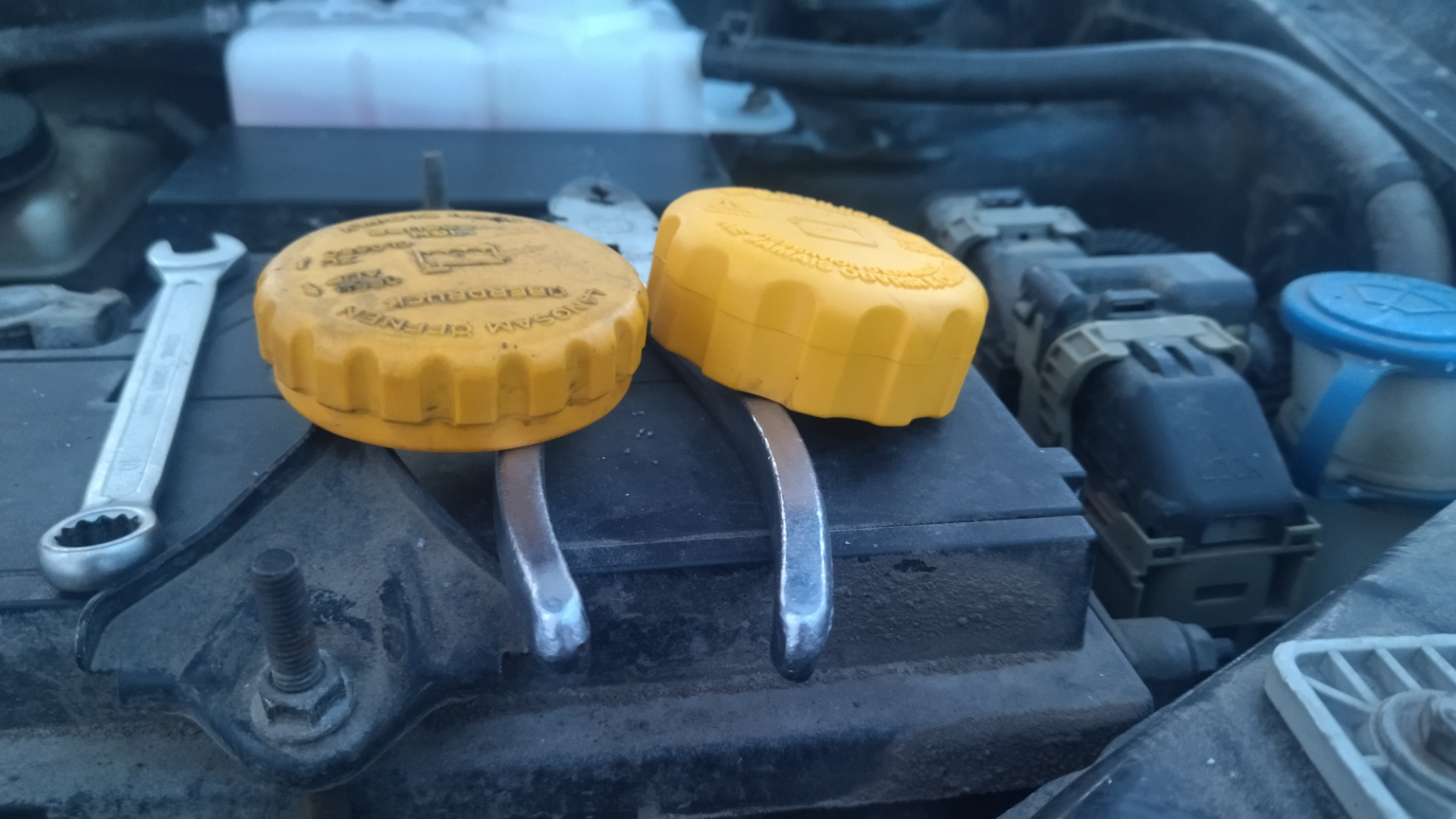 Замена расширительного бачка — Chevrolet Aveo Sedan (1G), 1,4 л, 2010 ...