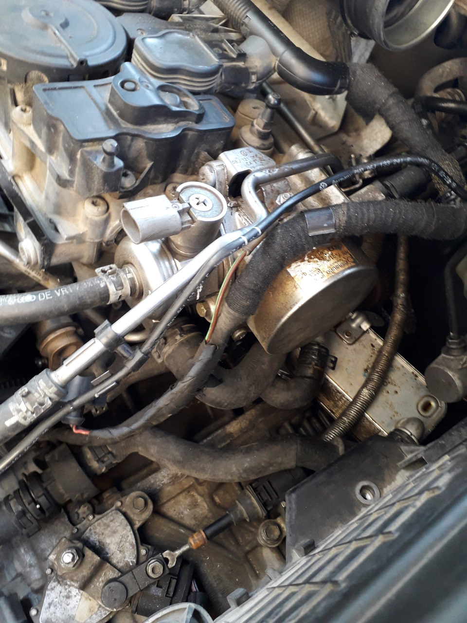 Замена маслоотделителя и новая резьба для вакуумного насоса ...