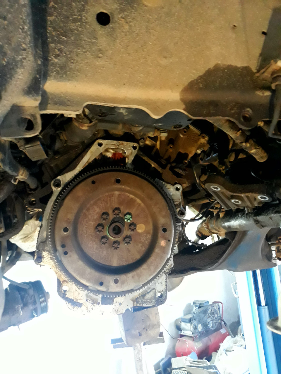 Заменил прокладку выпускного коллектора! — Toyota E120, 1,5 л, 2002 ...