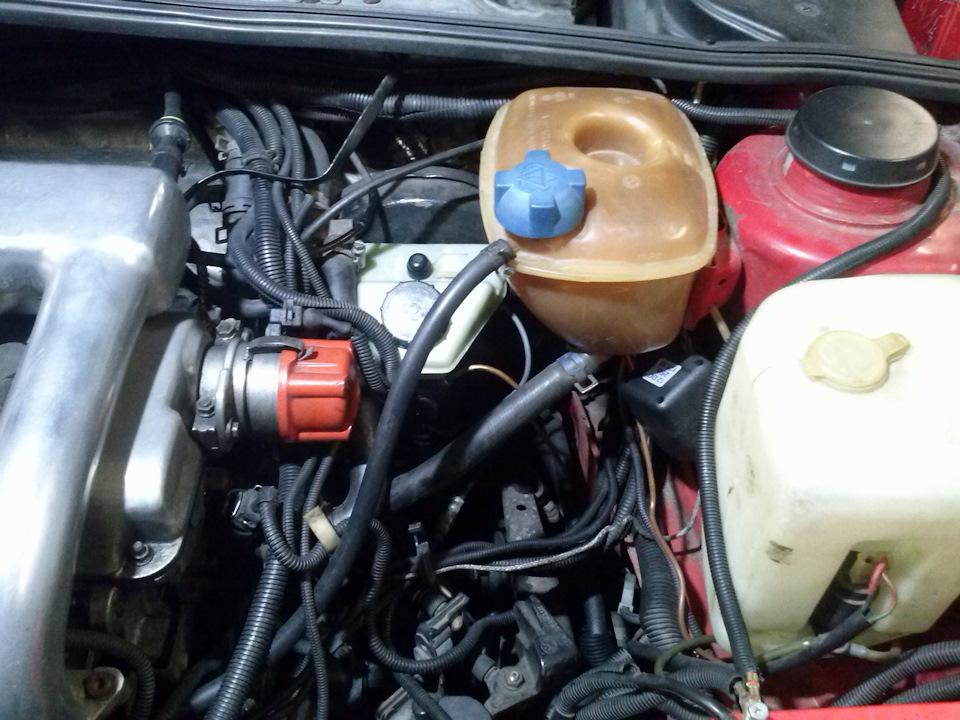 главный тормозной цилиндр от транспортера т4 — Volkswagen Golf Mk2, 2 л ...