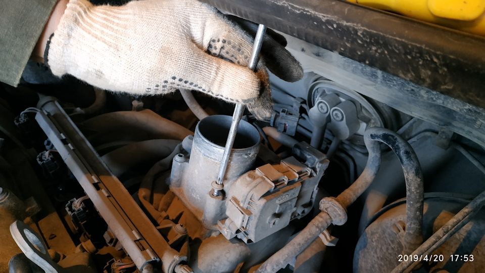 Замена масла, свечей, масляного фильтра. Чистка заслонки дросселя. — DRIVE2