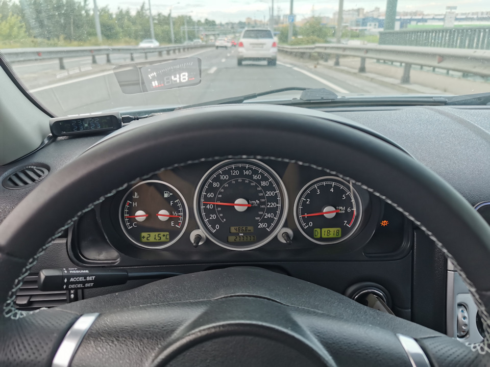Проекция скорости на стекло — Chrysler Crossfire, 3,2 л, 2006 года ...