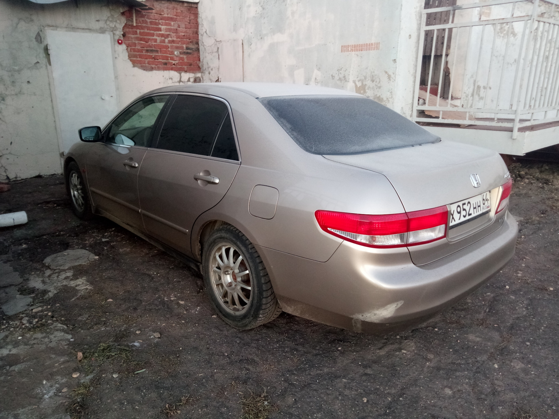 Замена лампочки — SsangYong Kyron, 2,3 л, 2010 года | запчасти | DRIVE2