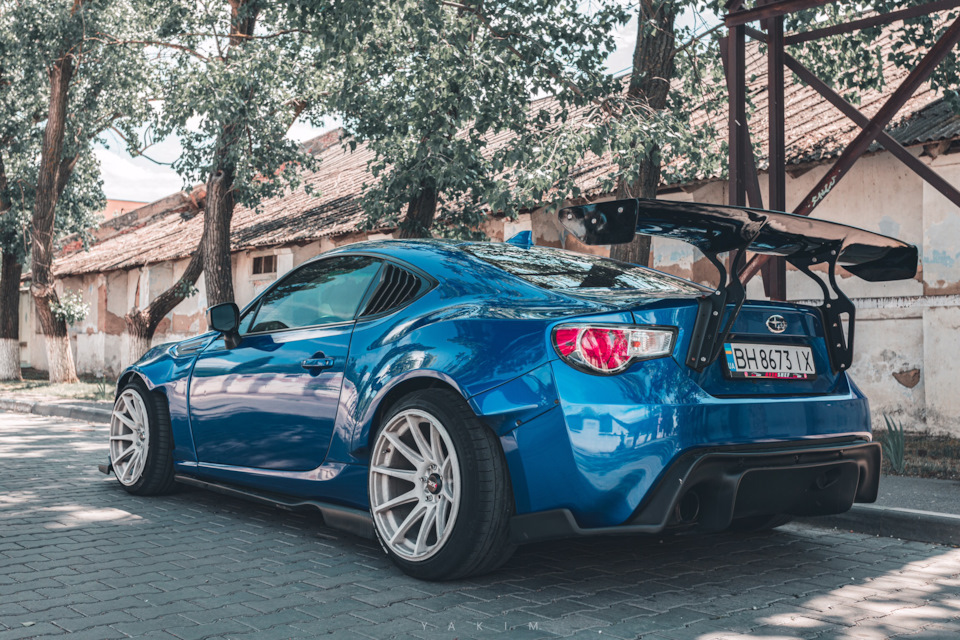 Subaru brz картинки