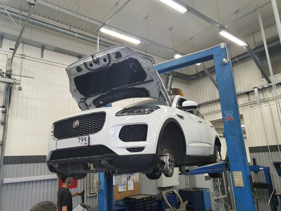 Замена предохранительного блока, когда загорелись индикаторы АБС и ...