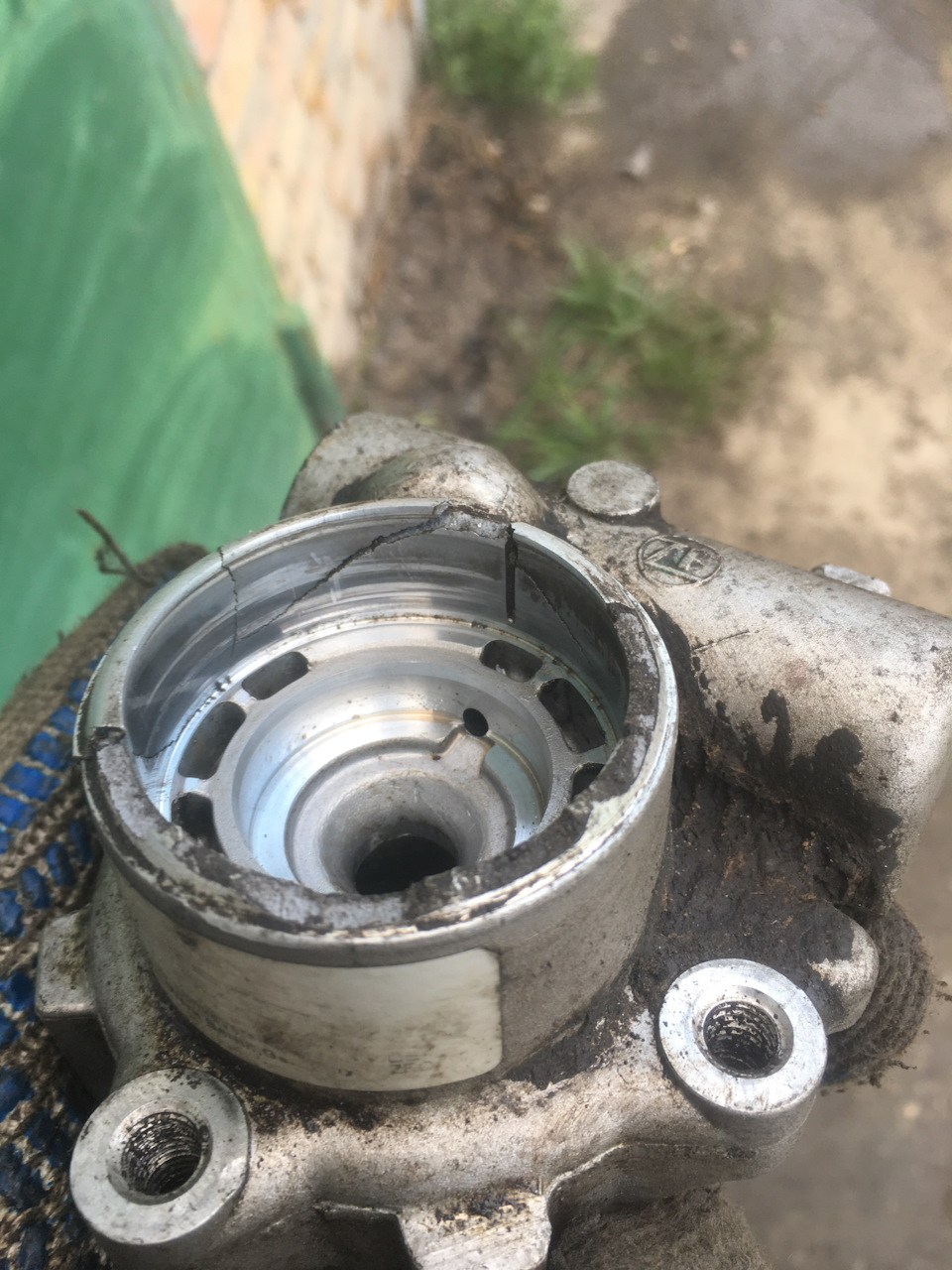 Как поменять сальник насоса гур — Lada Приора хэтчбек, 1,6 л, 2008 года ...