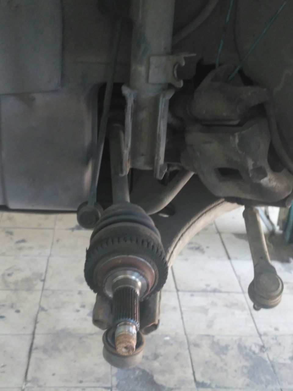 Подшипник ступицы — KIA Spectra, 1,6 л, 2008 года | визит на сервис ...