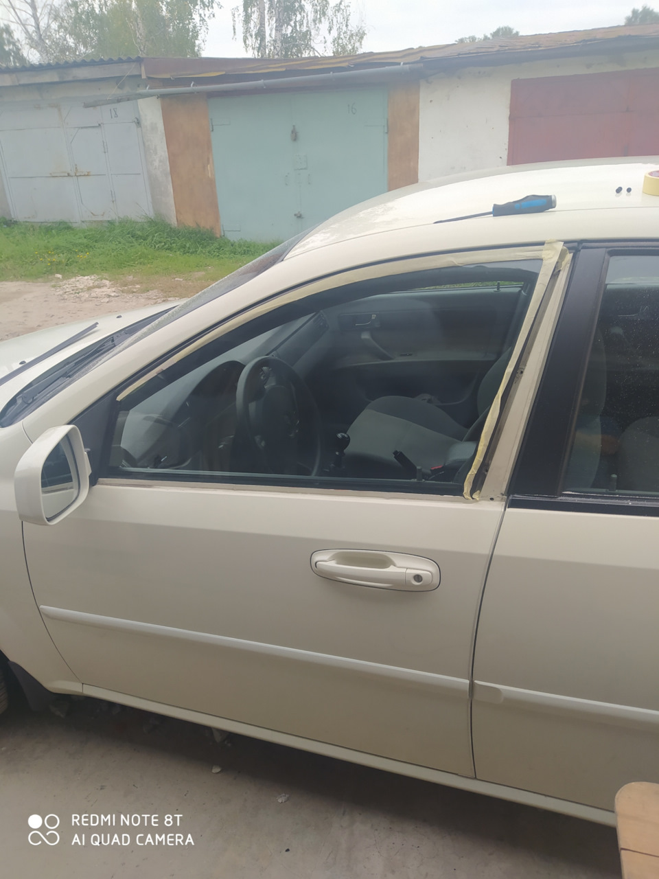 Шлифовка стекла — Daewoo Gentra, 1,5 л, 2013 года | своими руками | DRIVE2