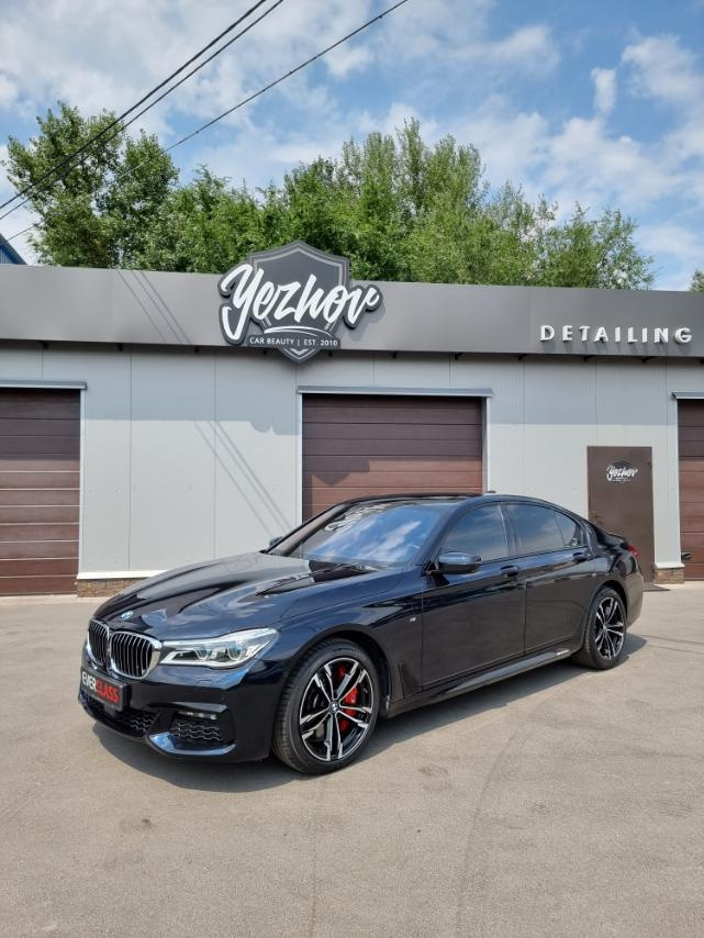 Поклейка всей машины в полиуретанновую плёнку плюс керамика — BMW 7 ...