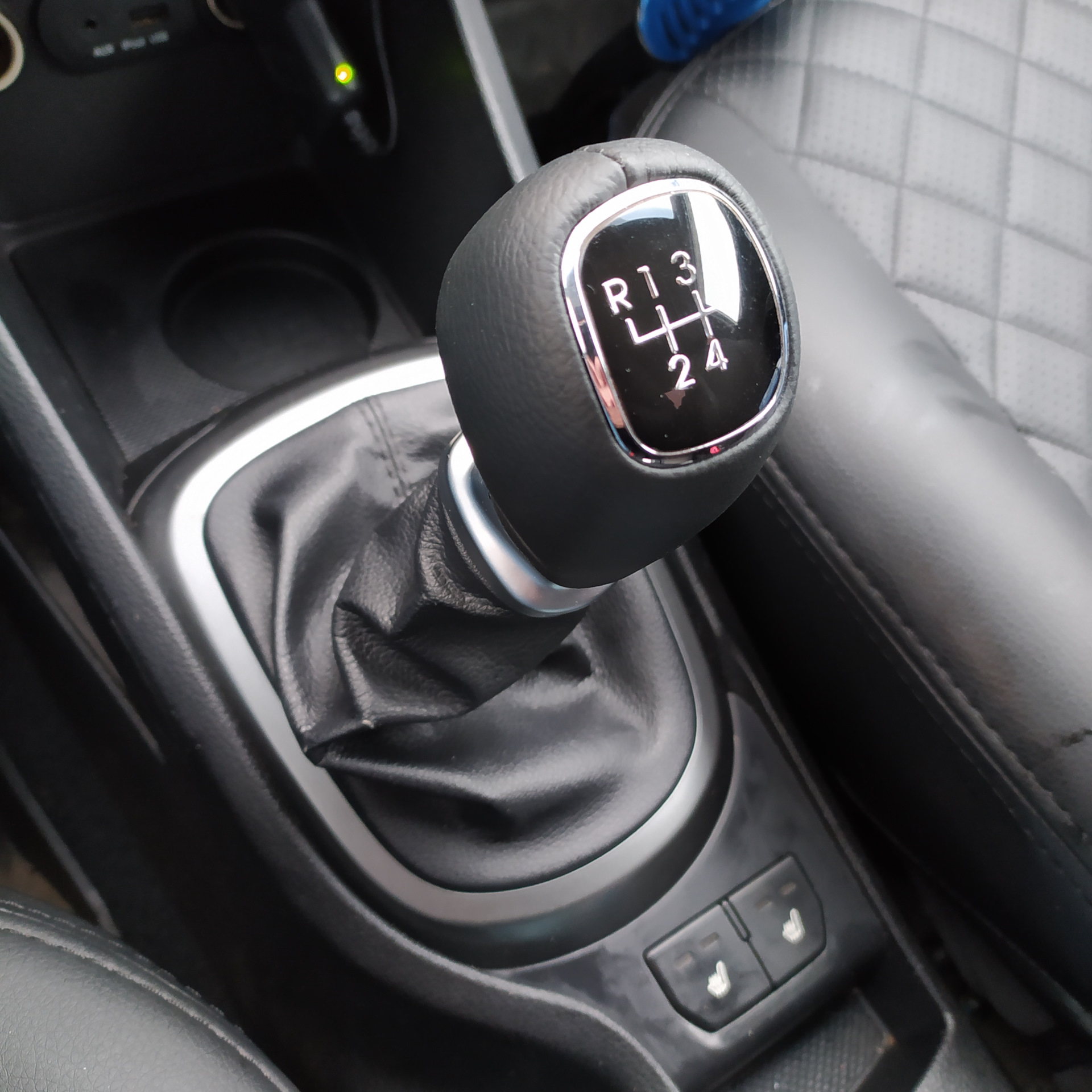 Перетяжка ручки КПП Киа Рио 3 — KIA Rio (3G), 1,6 л, 2013 года | тюнинг ...