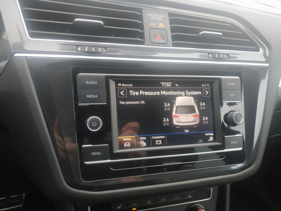 Установка датчиков давления шин. — Volkswagen Tiguan Allspace, 2 л ...