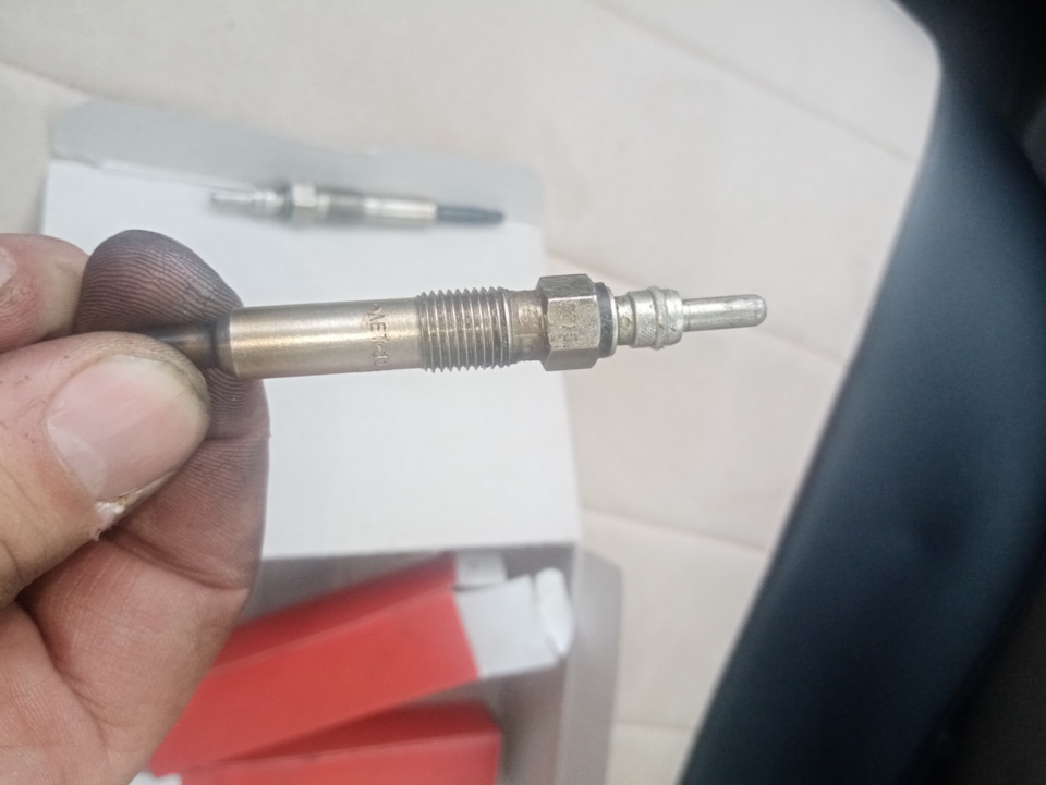 сценик 2 замена свечей