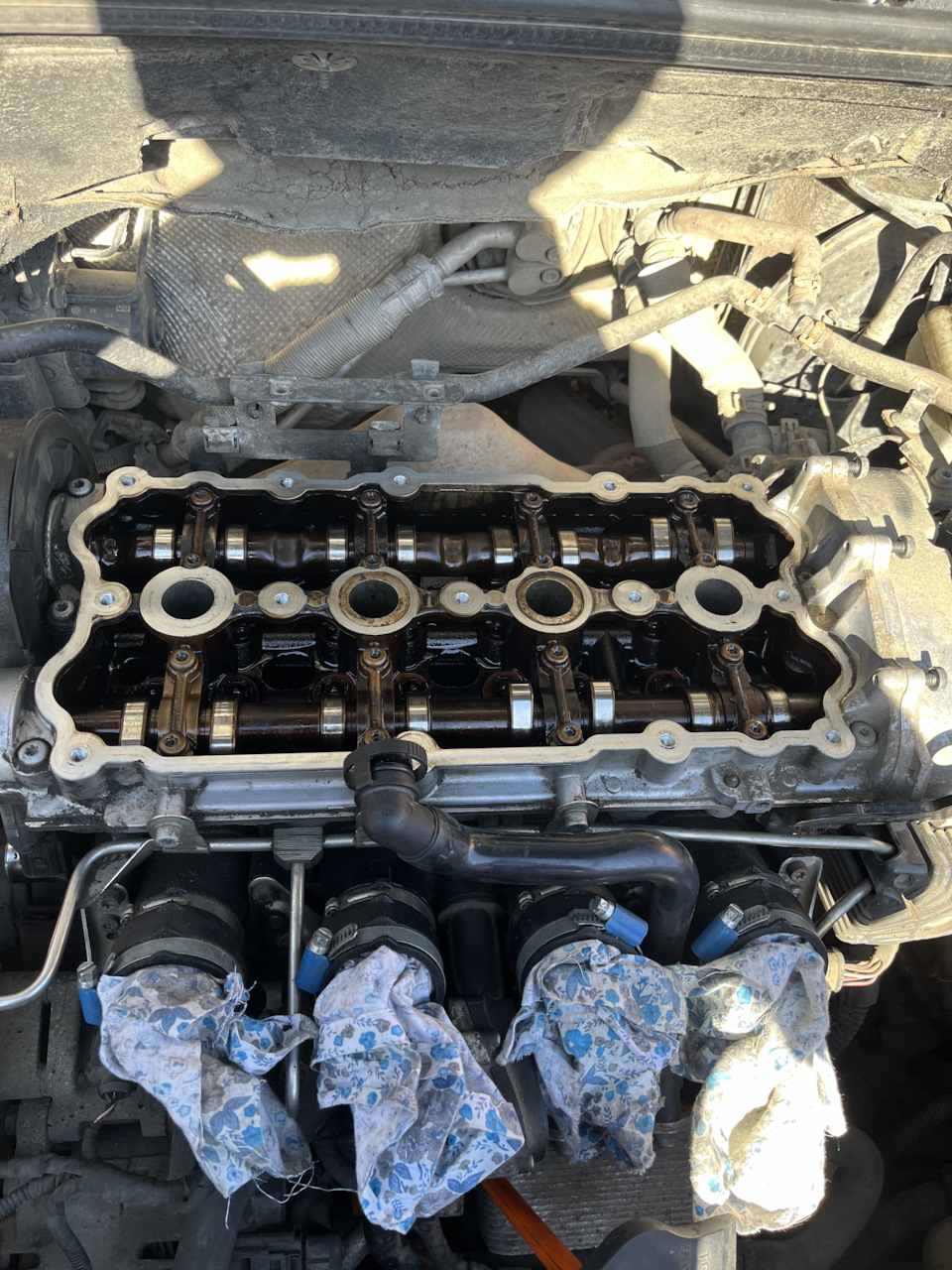 Замена цепи распредвалов с натяжителем — Audi A3 (8P), 2 л, 2008 года ...