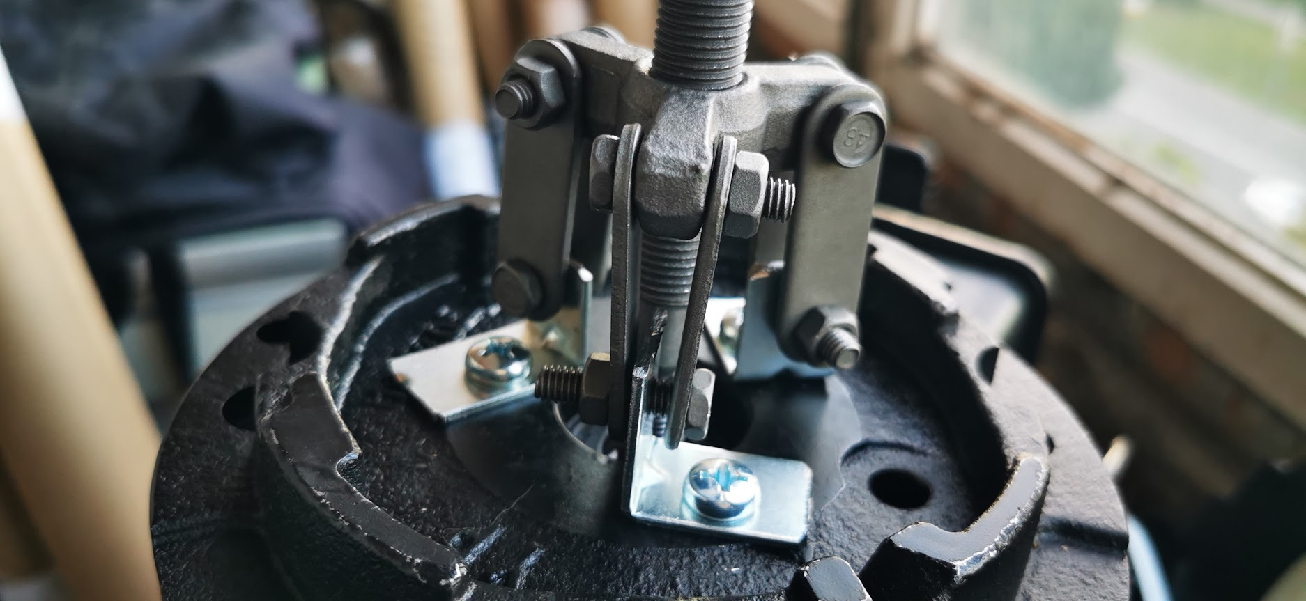 Установка электростартера на лодочный мотор Mikatsu 9.9 и замена масла ...