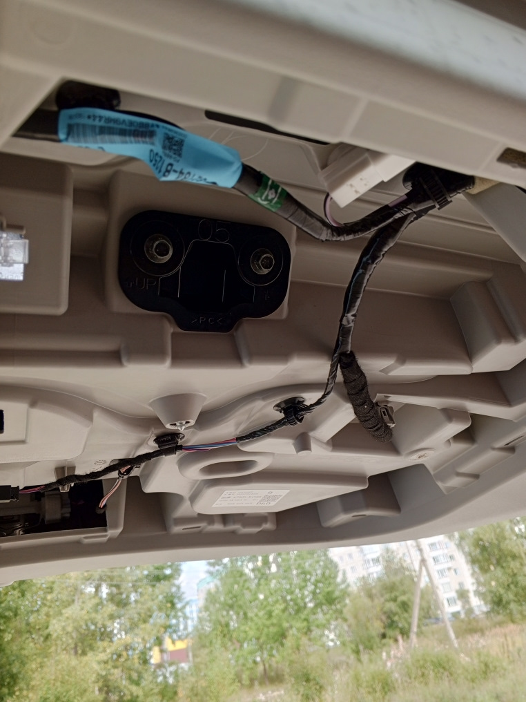 Разборка крышки багажника — Toyota Roomy, 1 л, 2019 года | своими ...