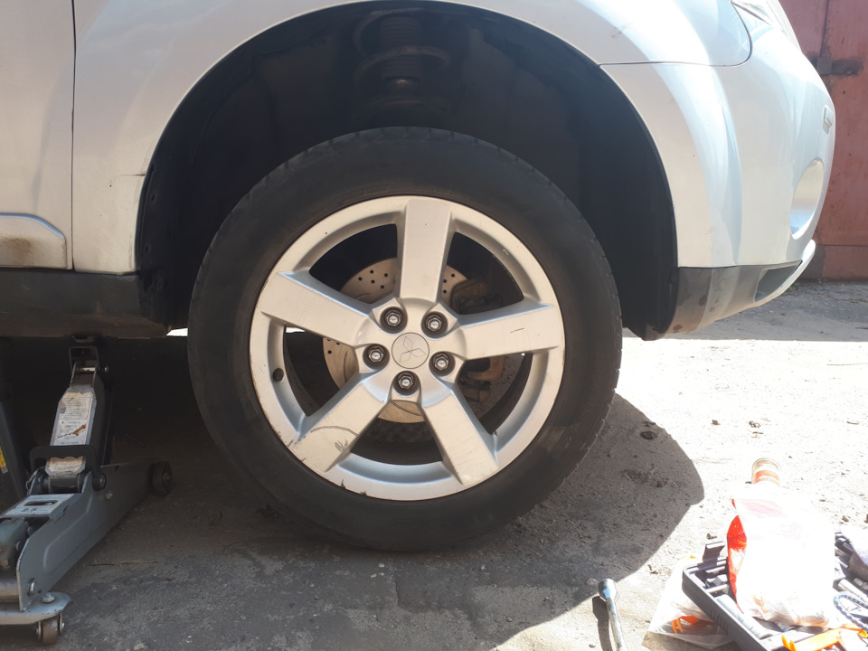 Фото в бортжурнале Mitsubishi Outlander XL