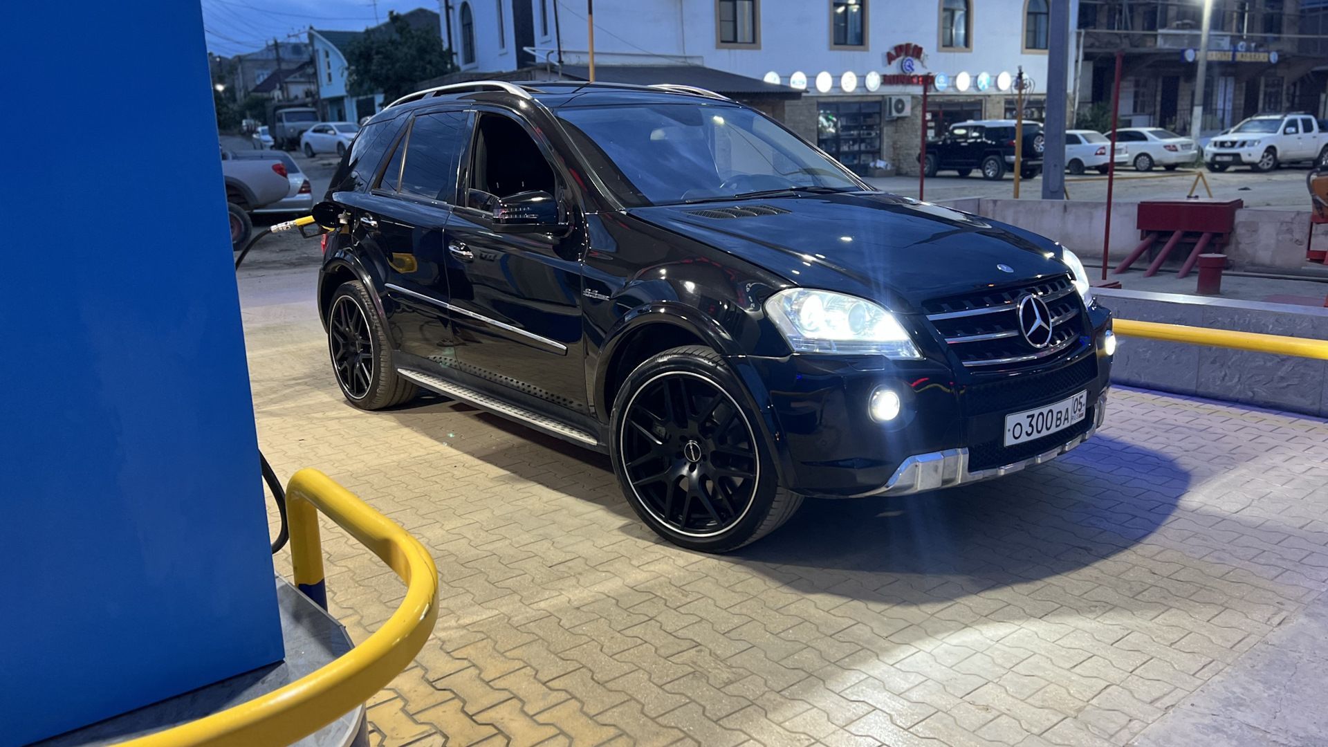 Mercedes-Benz ML 63 AMG (W164) 6.3 бензиновый 2008 | на DRIVE2