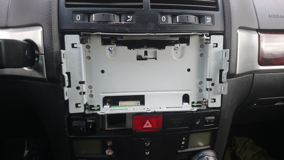 Снятие магнитолы Delta Туарег 3,2 — Volkswagen Touareg (1G), 3,2 л ...