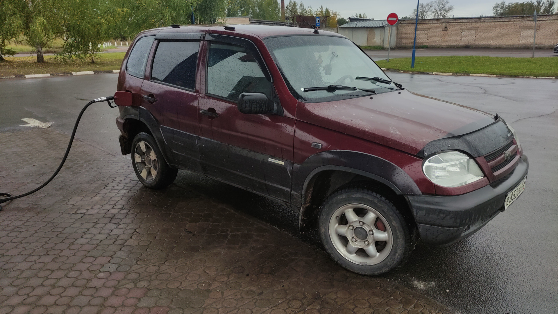 Chevrolet Niva 1.7 бензиновый 2004 | Машина для отдыха 3 на DRIVE2