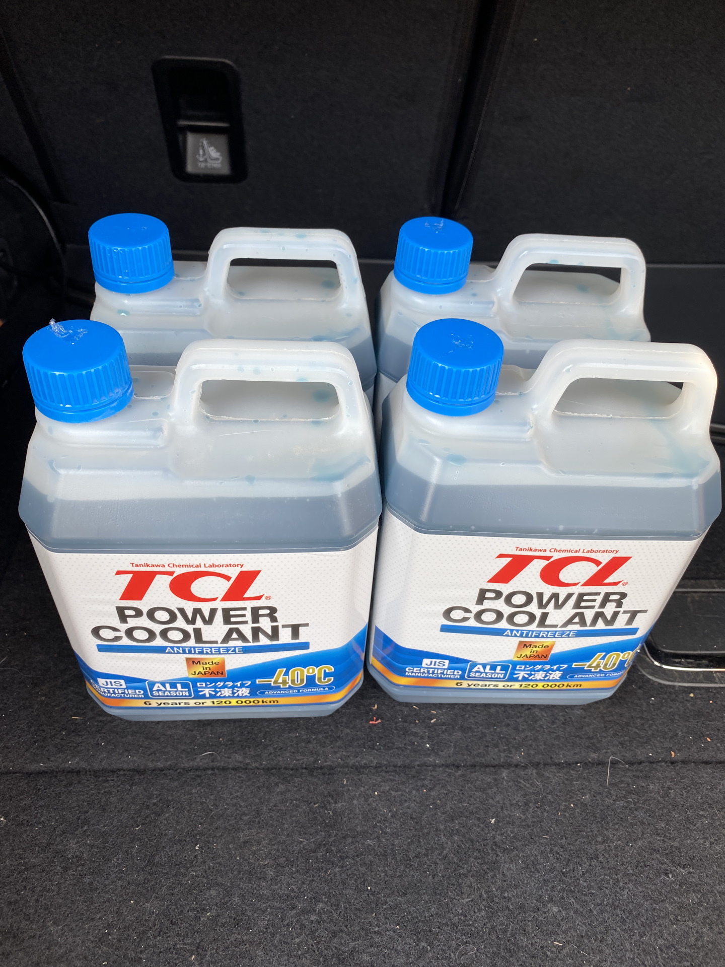 Coolant subaru xv 2014. Форестер sj антифриз. Антифриз субару импреза 1. Subaru coolant 000016218. Антифриз субару оригинал артикул.