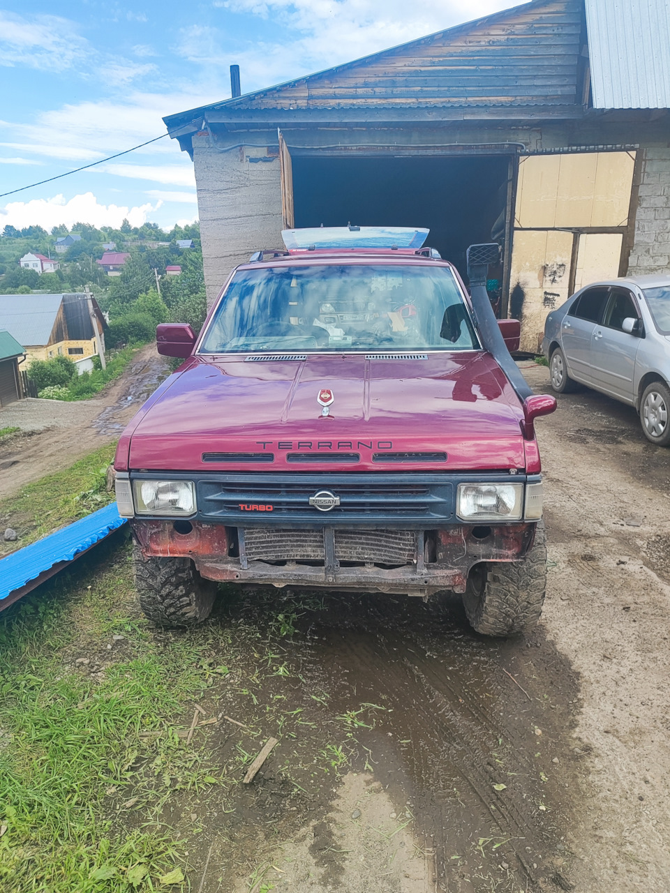 Зеркала в цвет машины, рожок на крыло — Nissan Terrano I, 2,7 л, 1993 года  | аксессуары | DRIVE2