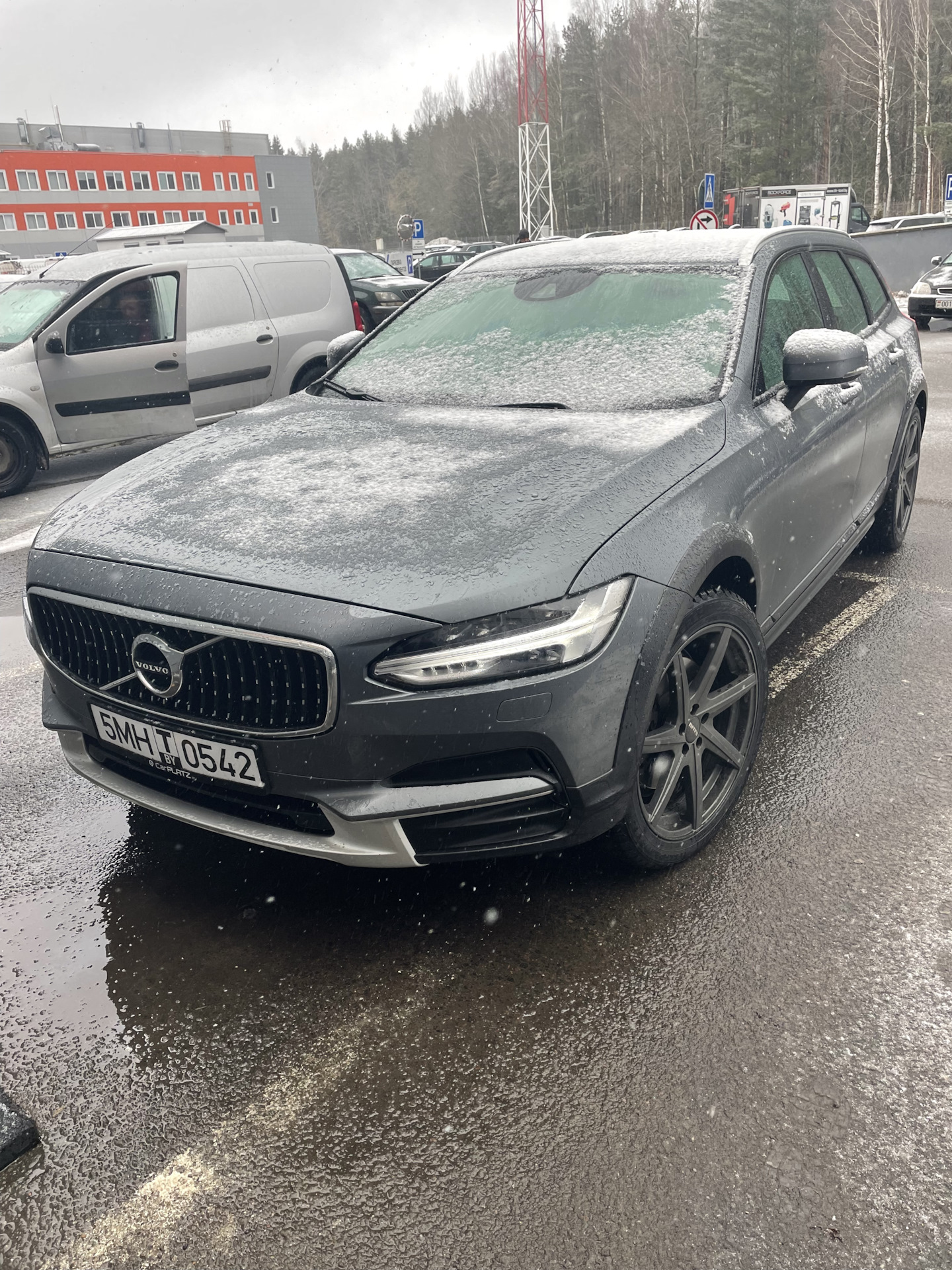 Минск-Москва — Volvo V90 Cross Country, 2 л, 2018 года | покупка машины |  DRIVE2