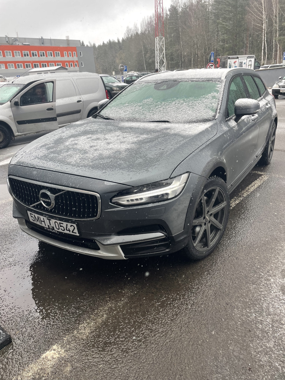 Минск-Москва — Volvo V90 Cross Country, 2 л, 2018 года | покупка машины |  DRIVE2