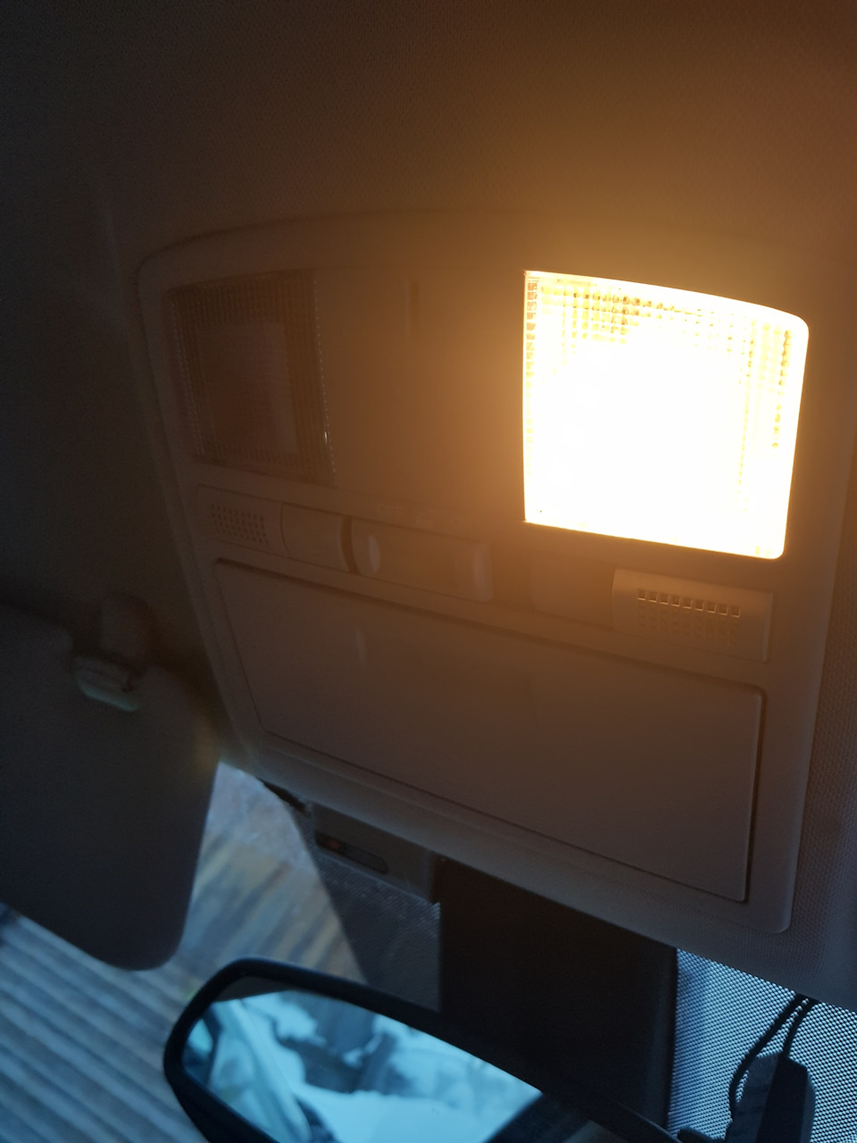 6. Замена ламп освещения салона и номерного знака на диодные — Mazda 6 ...