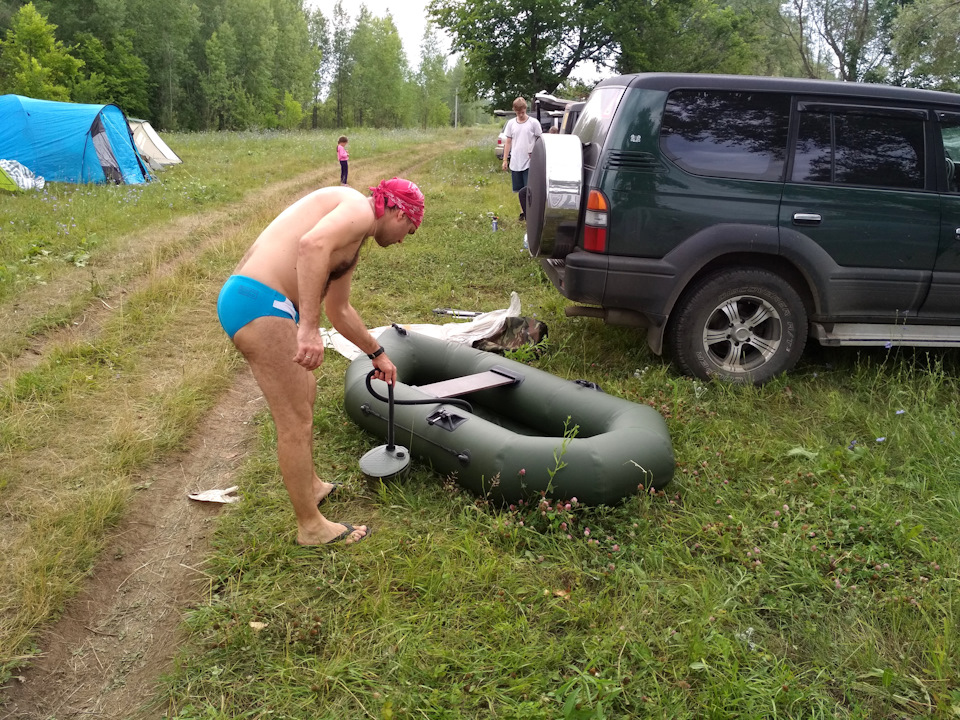 Миша готовит лодку к рыбалке — Honda Element